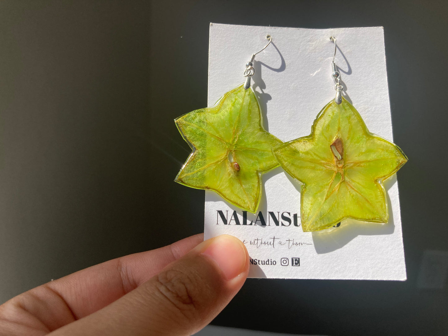 Real star fruit resin earring - Nalan studio