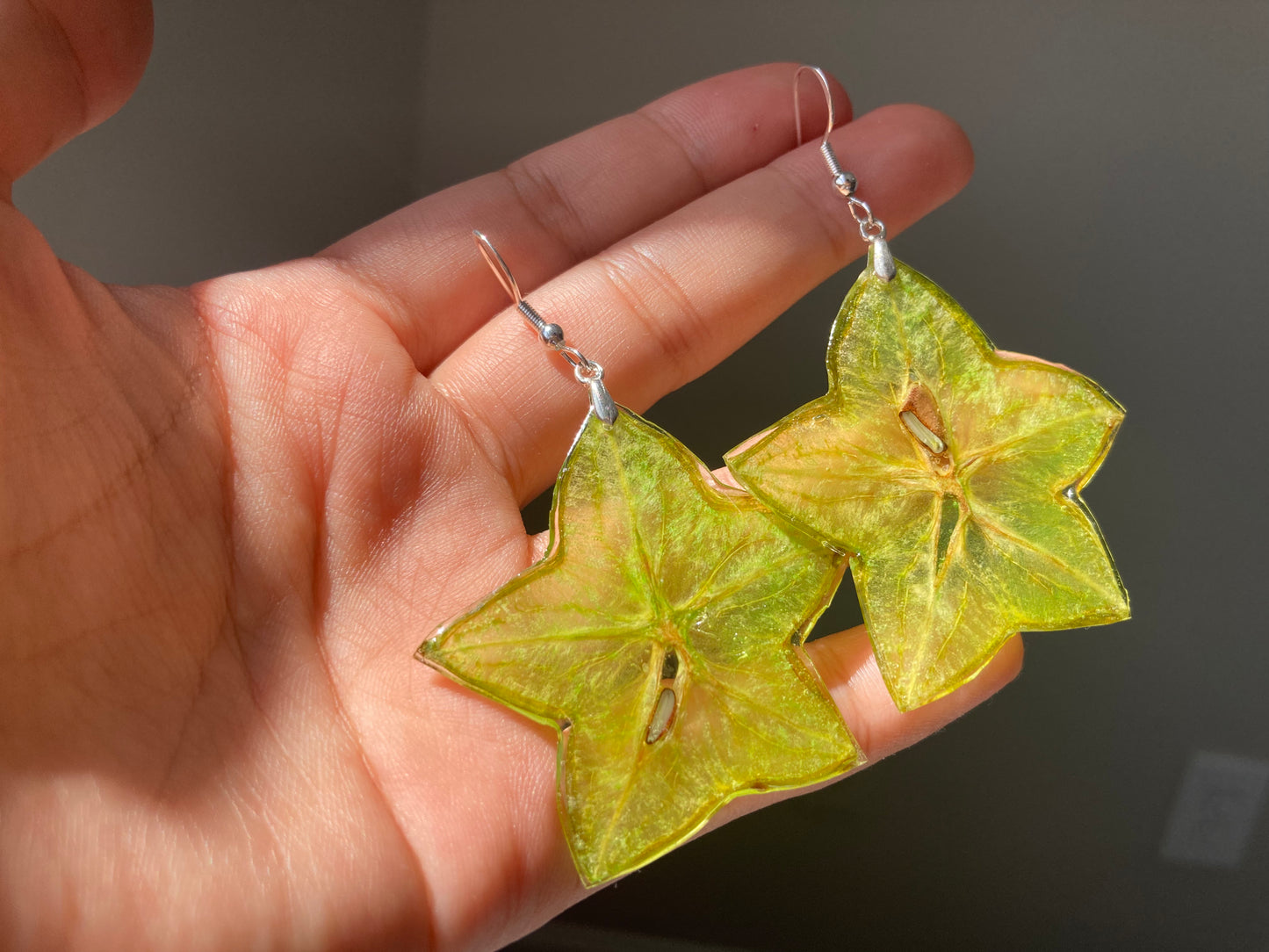 Real star fruit resin earring - Nalan studio