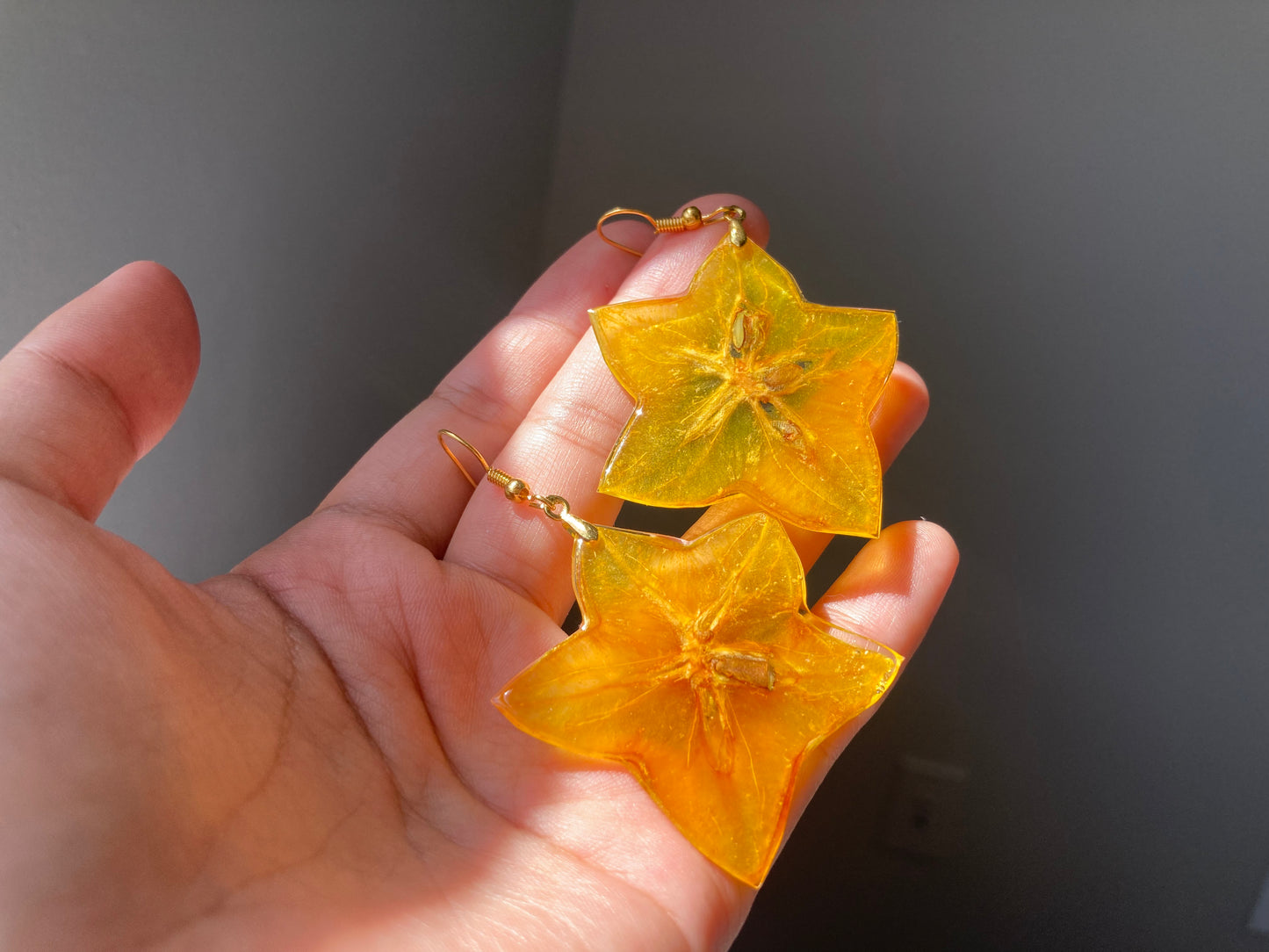 Real star fruit resin earring - Nalan studio