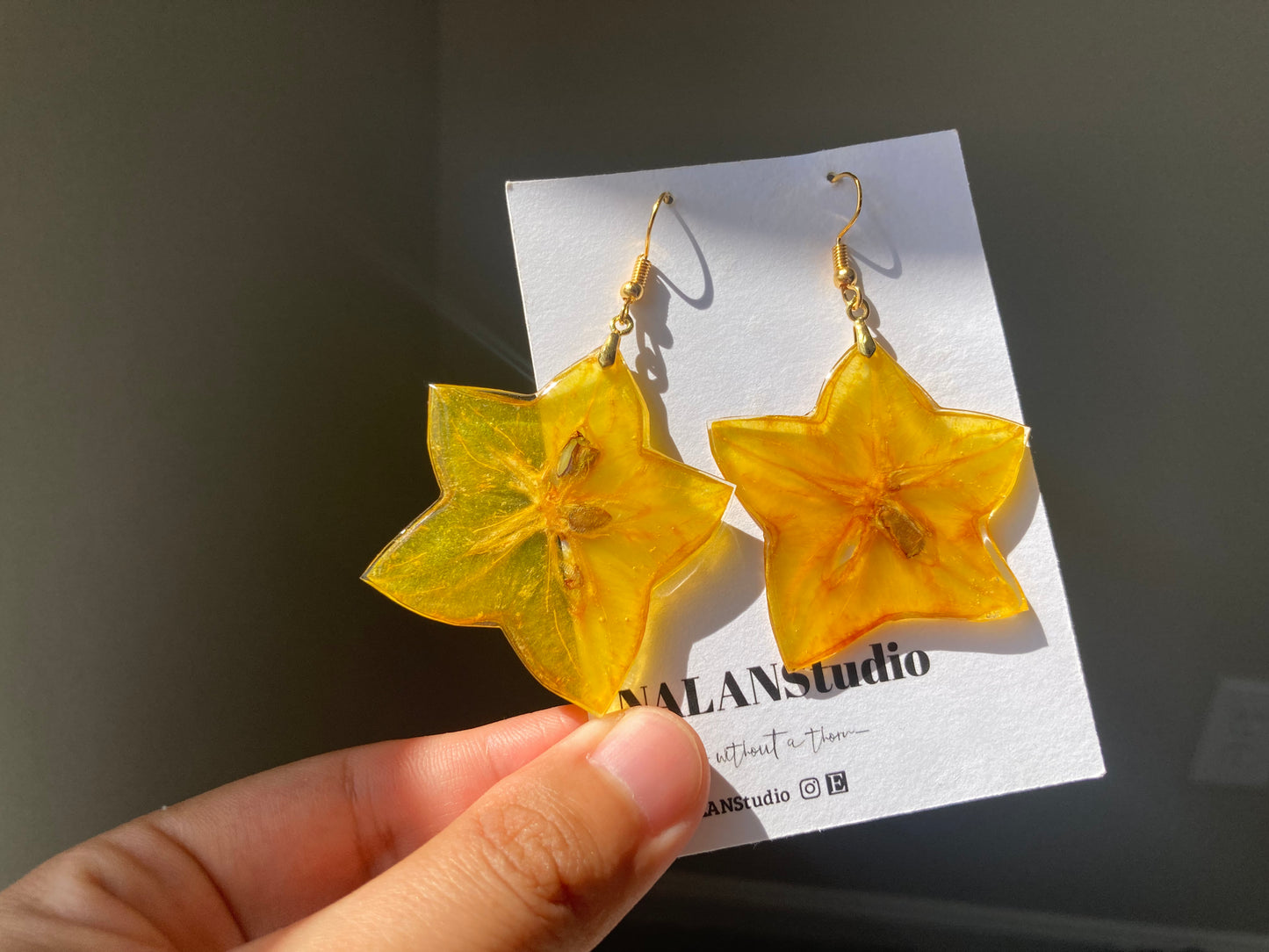 Real star fruit resin earring - Nalan studio