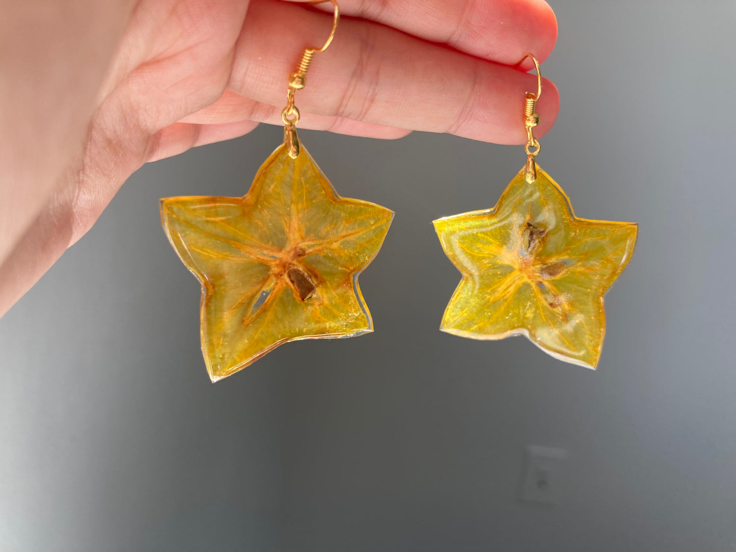 Real star fruit resin earring - Nalan studio