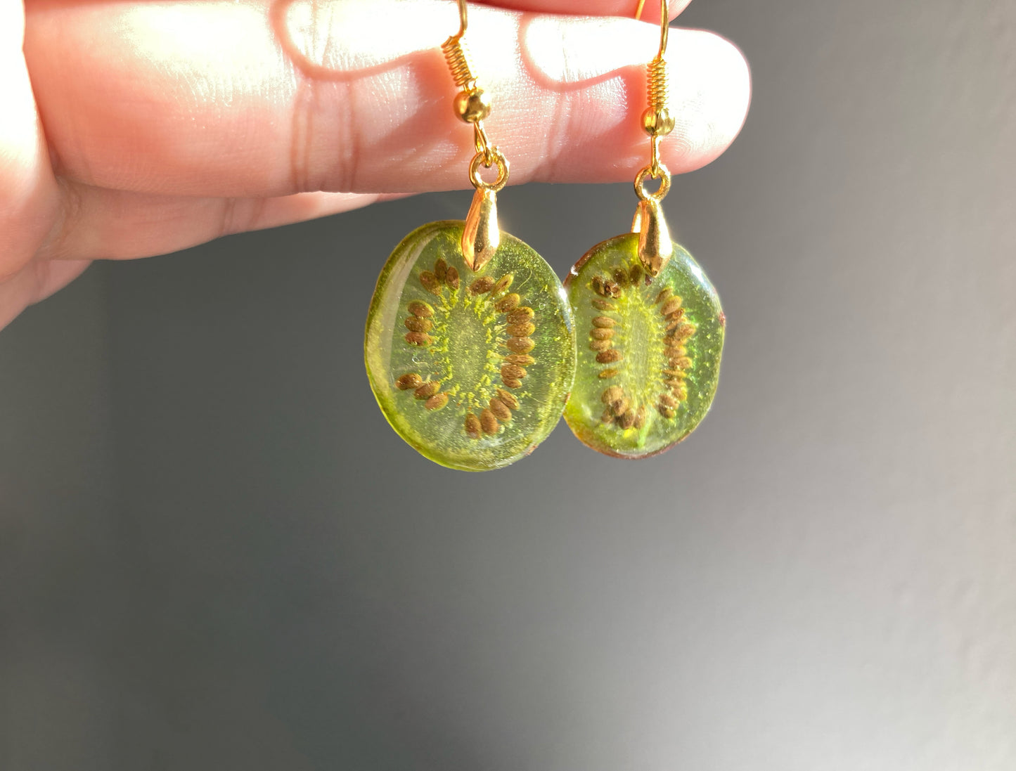 Mini kiwi berry Earring