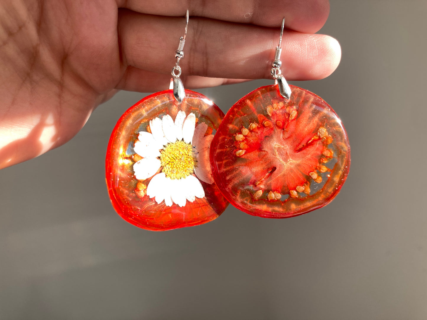 Real Tomato earring with daisy flower