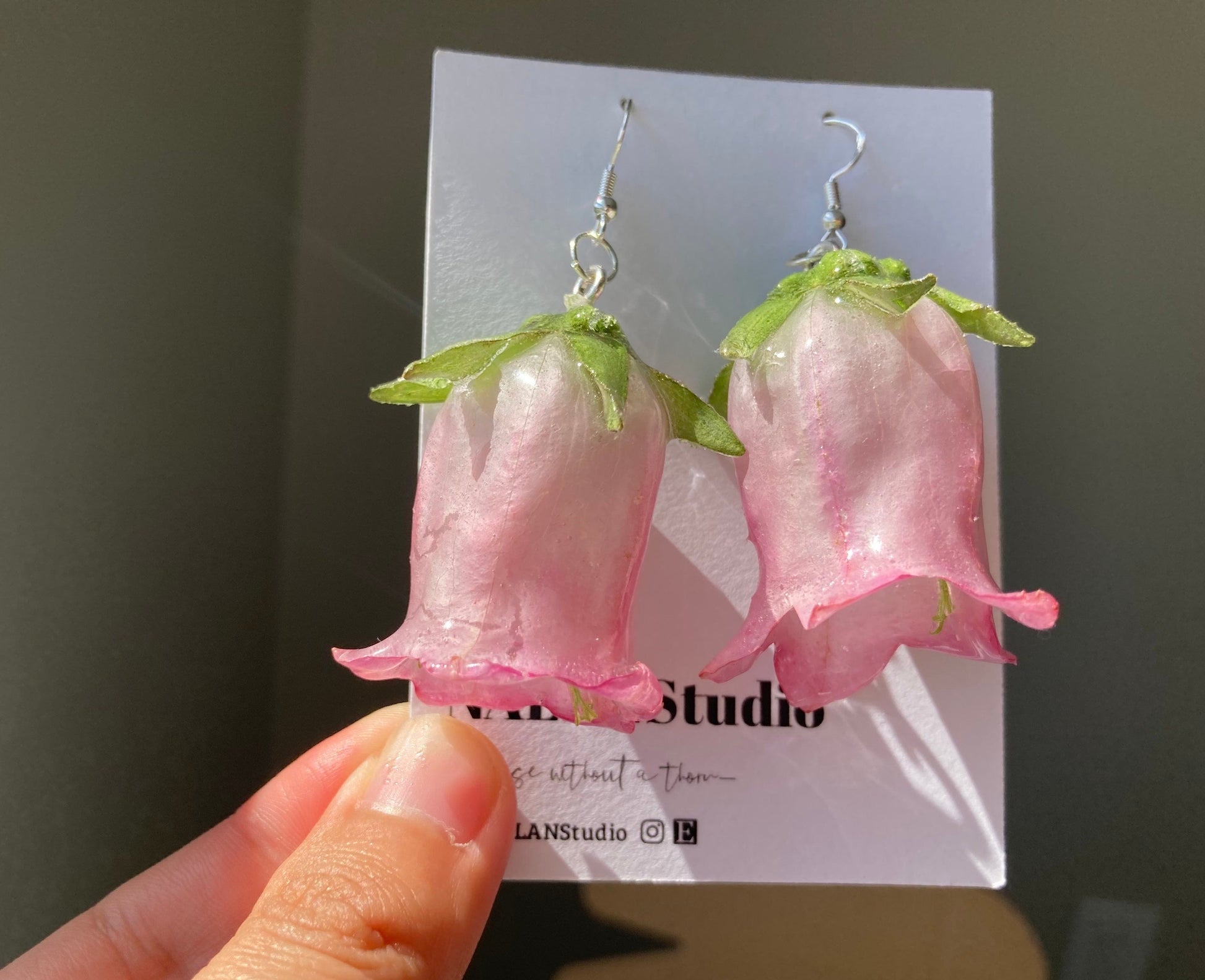 Bellflower resin Earring - Nalan studio 