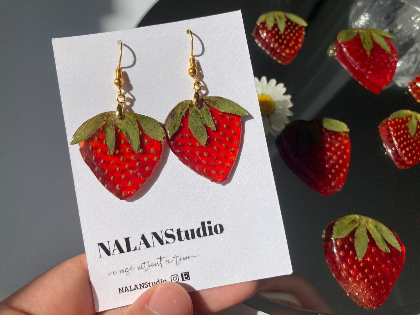 Real Strawberry earring - Nalan studio 