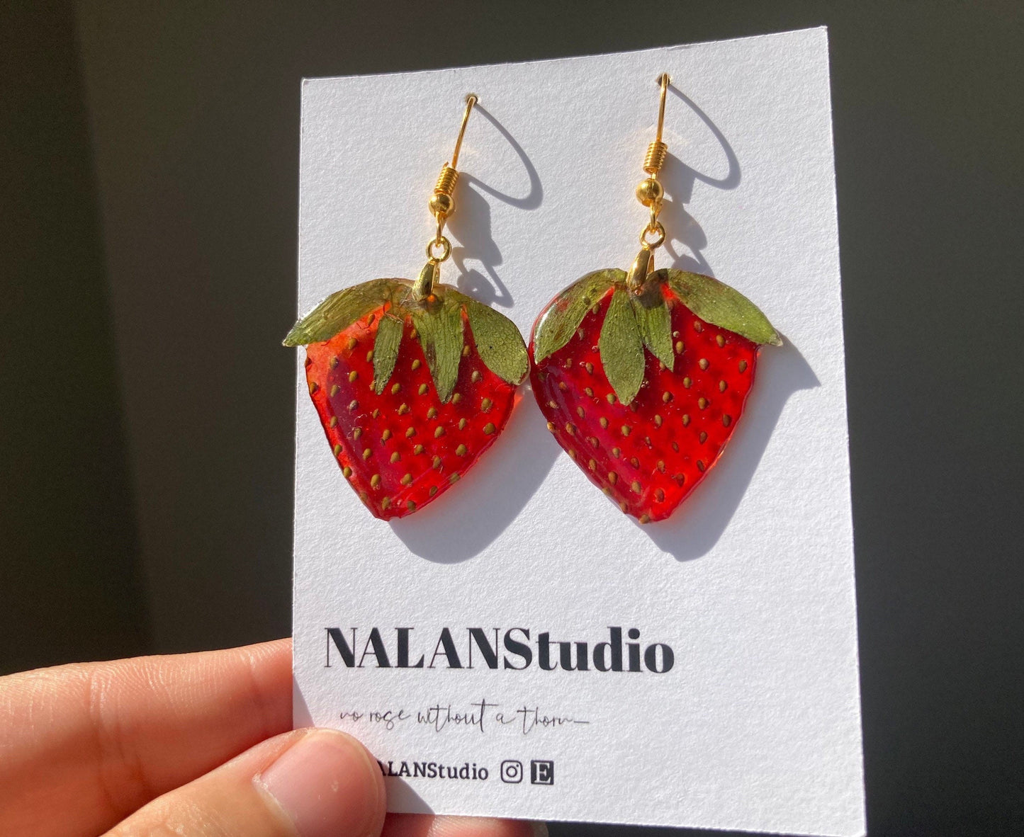 Real Strawberry earring - Nalan studio 